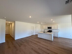 4004 Becky Ln in Mustang, OK - Building Photo - Building Photo