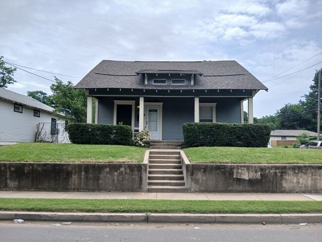 property at 3100 Metropolitan Ave