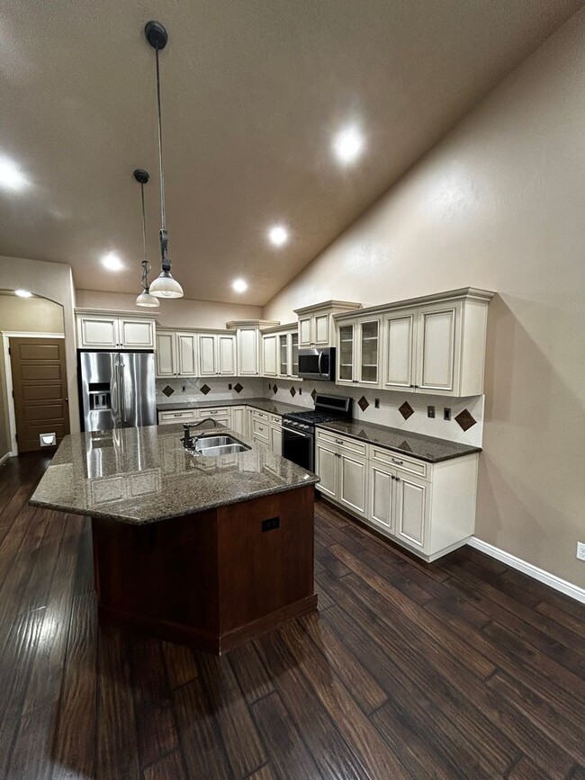 property at 3082 E Deerhill Dr