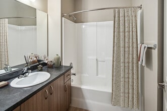 Second and Main in Renton, WA - Foto de edificio - Building Photo