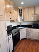 2710 W Craig Pl in San Antonio, TX - Building Photo - Building Photo