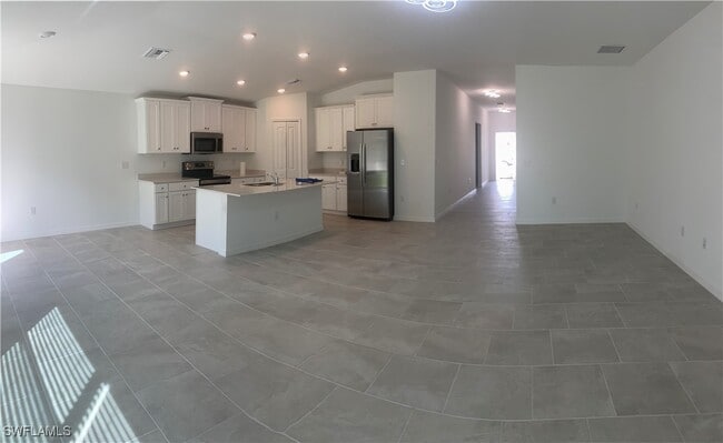 property at 3885 Treasure Oak Wy