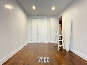 410 Eastern Pkwy in Brooklyn, NY - Building Photo - Building Photo