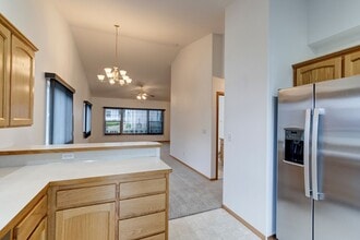 659 NW 12th Loop in Oak Harbor, WA - Building Photo - Building Photo