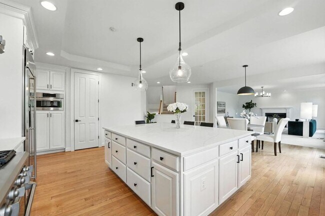 6634 Brawner St in McLean, VA - Building Photo - Building Photo