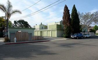 150 E 21st St in Costa Mesa, CA - Building Photo