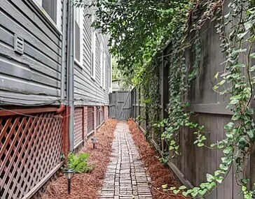 311 E 40th St in Savannah, GA - Building Photo - Building Photo