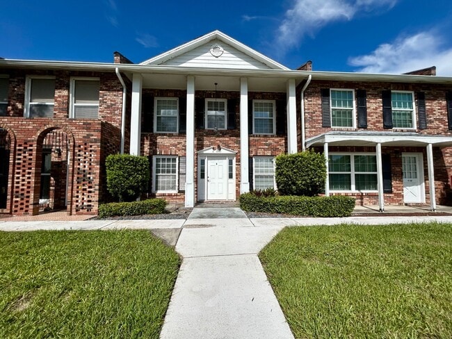 property at 5850 Cypress Gardens Blvd