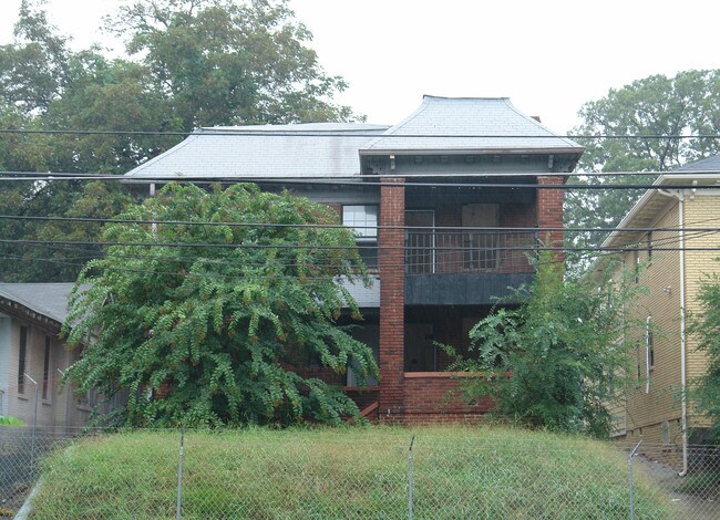 516 NE Boulevard in Atlanta, GA - Foto de edificio - Building Photo