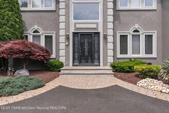 7 MacKenzie Rd in Eatontown, NJ - Building Photo - Building Photo