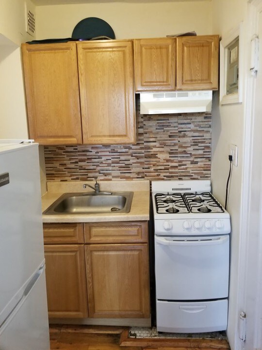 354 E 19th St-Unit -3F in New York, NY - Building Photo