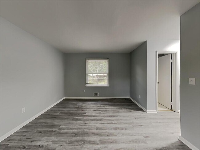 138 Candlelight Ln SW in Atlanta, GA - Building Photo - Building Photo