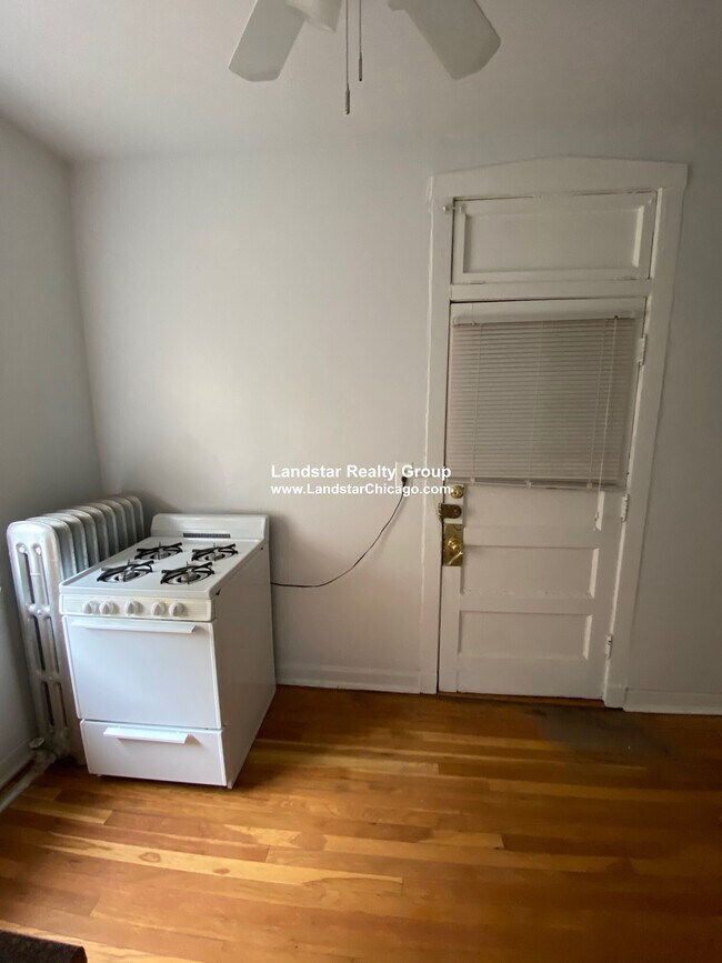 7749 N Sheridan Rd in Chicago, IL - Building Photo - Building Photo