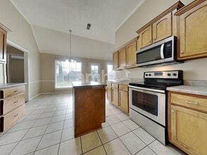 95 Sweet Leaf Ln in Oakland, TN - Foto de edificio - Building Photo