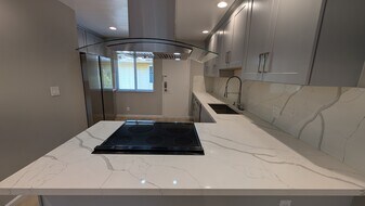 676 Grand Fir Ave, Unit Apt #3 in Sunnyvale, CA - Building Photo