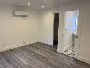Room For Rent! in Oakland, CA - Building Photo - Building Photo