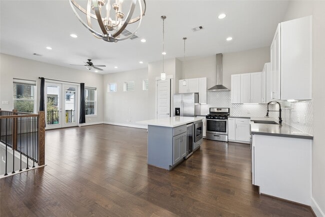 property at 2604 McIlhenny St