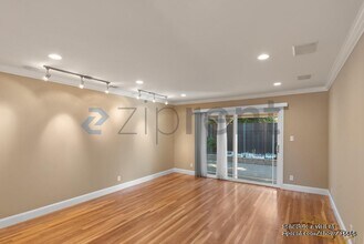 869 San Lucas Ave in Mountain View, CA - Building Photo - Building Photo