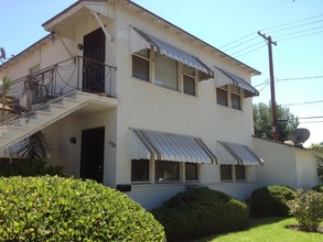 1318 W Alameda Ave in Burbank, CA - Building Photo - Building Photo