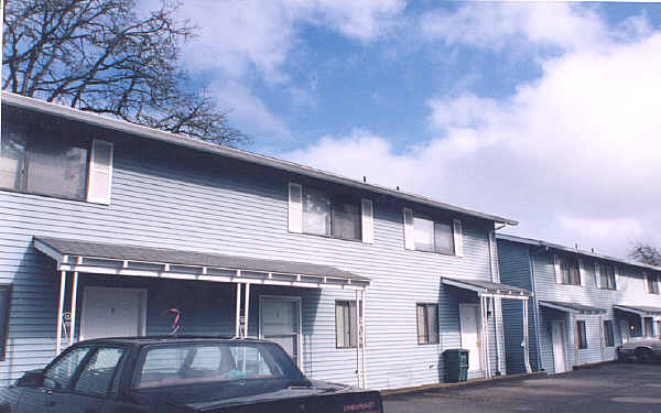 15th Avenue Apartments in Hillsboro, OR - Building Photo