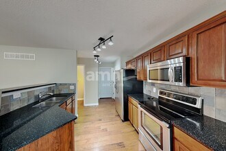 9815 NE 98th Terrace in Kansas City, MO - Foto de edificio - Building Photo