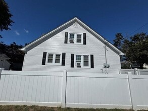 39 Fountain St in Hicksville, NY - Building Photo - Building Photo