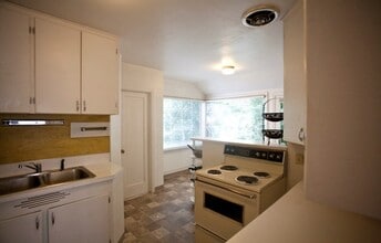 Slocum Apartments in Pullman, WA - Foto de edificio - Building Photo