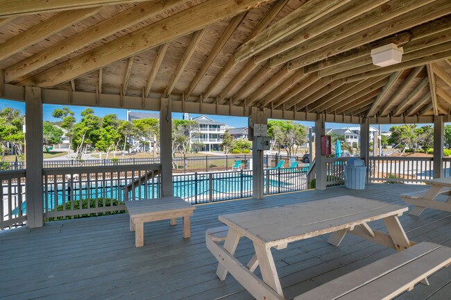 2007 Surfrider Ct in Kure Beach, NC - Building Photo - Building Photo