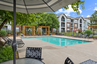 Pebble Creek Apartments in Mustang, OK - Building Photo - Building Photo
