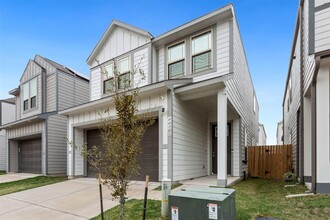 4416 Santorini Ln in Houston, TX - Building Photo - Building Photo