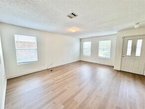 2708 Maegen Cir in Fort Worth, TX - Building Photo - Building Photo