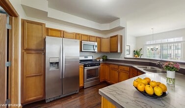 1026 Turin Dr in Hampshire, IL - Building Photo - Building Photo