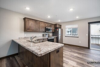 3021 Eldorado Blvd in Eau Claire, WI - Building Photo - Building Photo