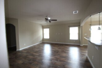 420 Callahan Ln in Leander, TX - Building Photo - Building Photo