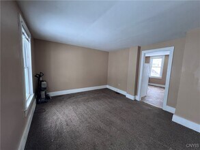 89-93-93 E 5th St in Oswego, NY - Building Photo - Building Photo