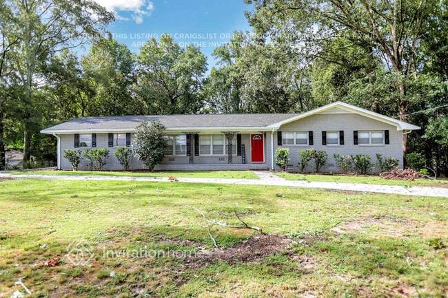 5561 George Rd in Lithonia, GA - Foto de edificio - Building Photo