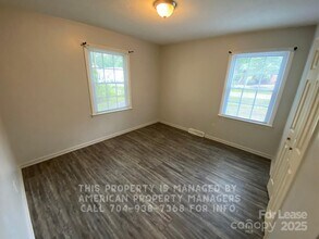 1507 Jamaica Rd in Kannapolis, NC - Foto de edificio - Building Photo