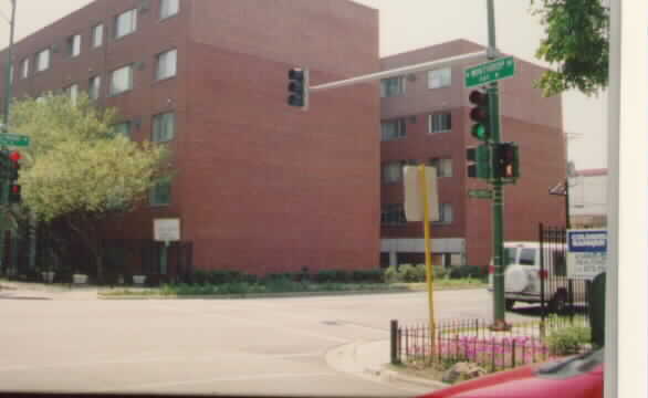 1111 W Hollywood Ave in Chicago, IL - Building Photo - Building Photo