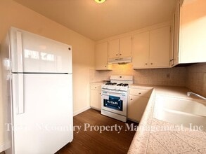239 W Alvin Dr in Salinas, CA - Building Photo - Building Photo