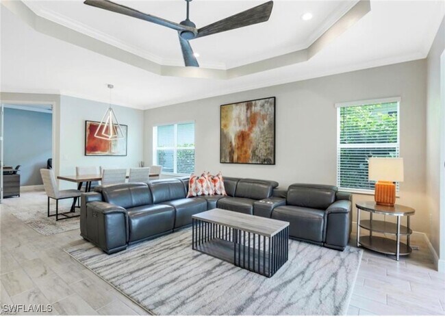 2313 Ariane Dr in Naples, FL - Building Photo - Building Photo