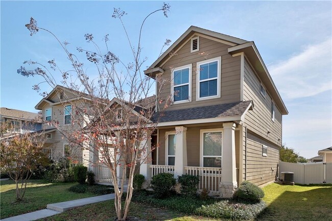 930 Alamo Plaza Dr in Cedar Park, TX - Building Photo - Building Photo