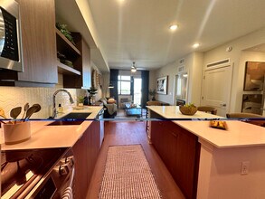 3140 SW 69th Ave, Unit A in Miami, FL - Building Photo - Building Photo