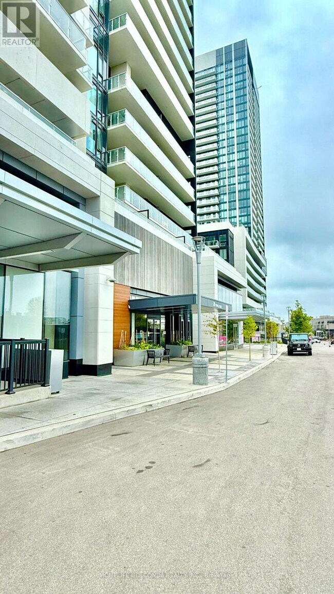 20 O'Neill Rd in Toronto, ON - Building Photo - Building Photo