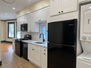 130 Hubinger St in New Haven, CT - Building Photo - Building Photo