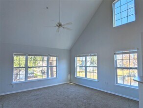 5611 Bidwell Pkwy in Sarasota, FL - Building Photo - Building Photo