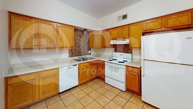property at 4009 N Stone Ave