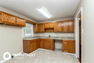 742 King Rd in Jonesboro, GA - Building Photo - Building Photo