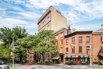 30-32 Horatio St in New York, NY - Foto de edificio - Building Photo