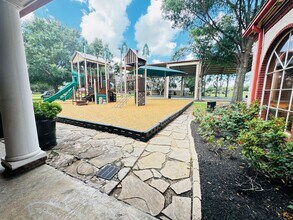9711 Beckwood Post Dr in Houston, TX - Foto de edificio - Building Photo