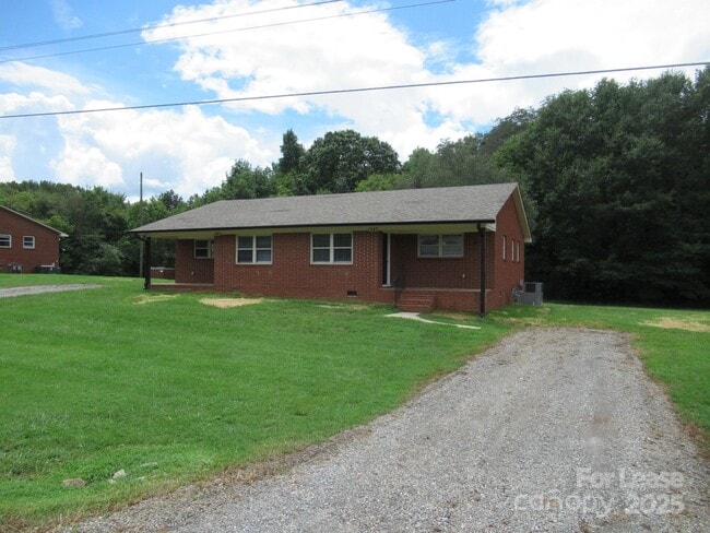 1747 River Rd in Lincolnton, NC - Building Photo - Building Photo